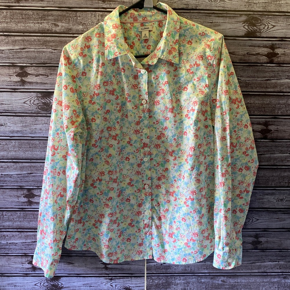 LL Bean Women's Long-Sleeved‎ Button-Down Top Size M Multicolor Floral